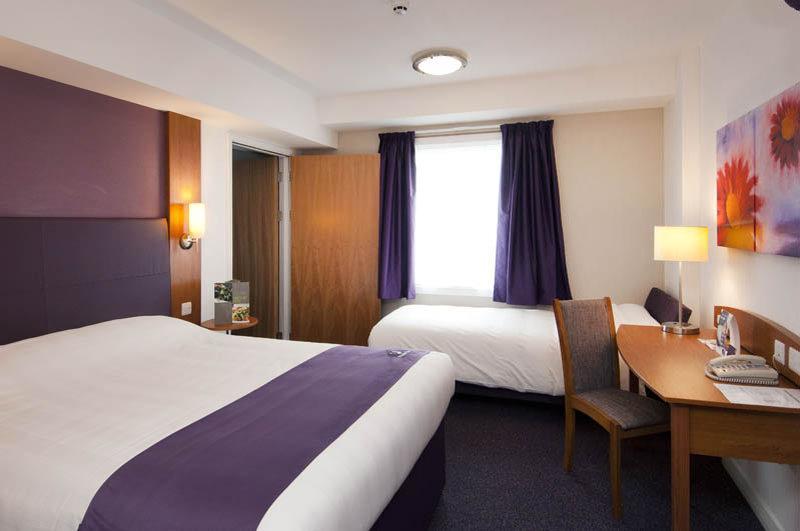 Premier Inn Glasgow Milngavie Eksteriør bilde